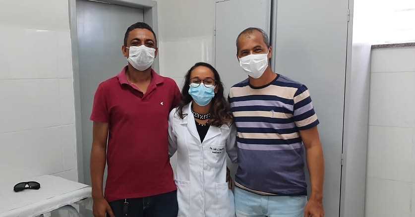 Camacã: Prefeito Paulo do Gás faz recepção a nova médica do PSF Euvaldo Maia
